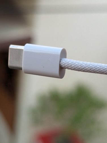 High Speed USB-C to C MFi Certified Nylon-braided Cable for iPhone/Mac (with Fast Charging) photo review