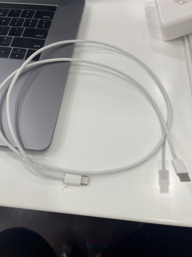 High Speed USB-C to C MFi Certified Nylon-braided Cable for iPhone/Mac (with Fast Charging) photo review