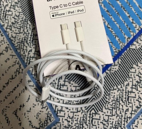 High Speed USB-C to C MFi Certified Nylon-braided Cable for iPhone/Mac (with Fast Charging) photo review