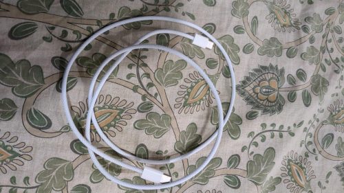 High Speed USB-C to C MFi Certified Nylon-braided Cable for iPhone/Mac (with Fast Charging) photo review